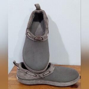 SOLD Crocs women's 7 surrey casual comfort slip on clogs brown suede shoes